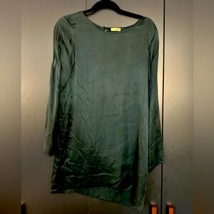 Aritzia Wilfred Free silky mini dress